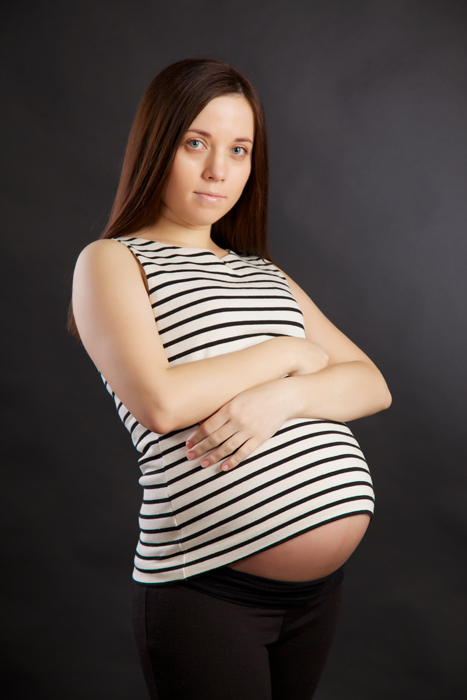 Maternity Photographer NYC - Stripes
